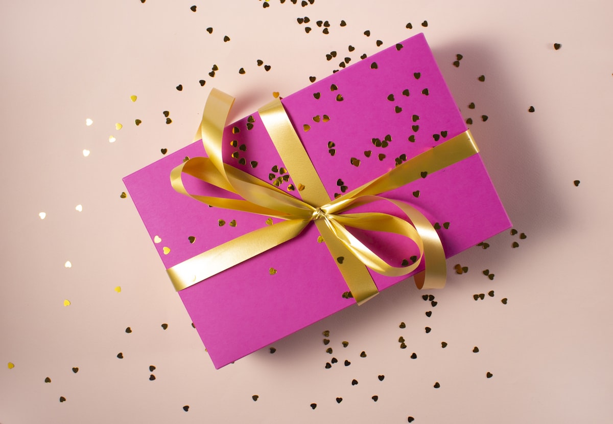 Kraft paper wrapped box